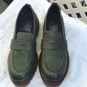 Forest Green loafer Miz Mooz NYC size 37 (6.5-7). New never worn!